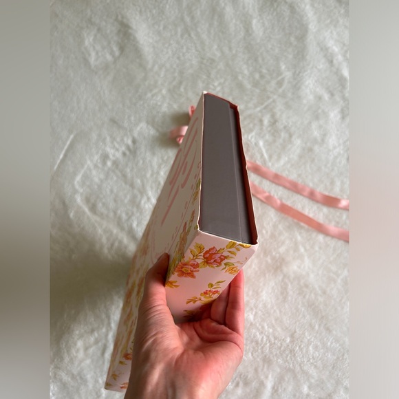 House of CB Gift Box - Picture 10 of 15